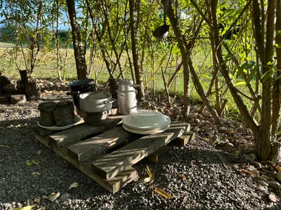 Penzion U Roušarů - Zahrada s vrbovou chýší