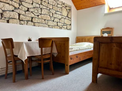 Penzion U Roušarů - Pokoj č.1: Dvoulůžkový pokoj s vlastním sociálním zařízením.